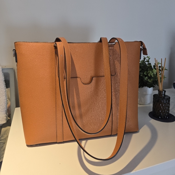 Tote Leather Satchel Purse. - Picture 1 of 6